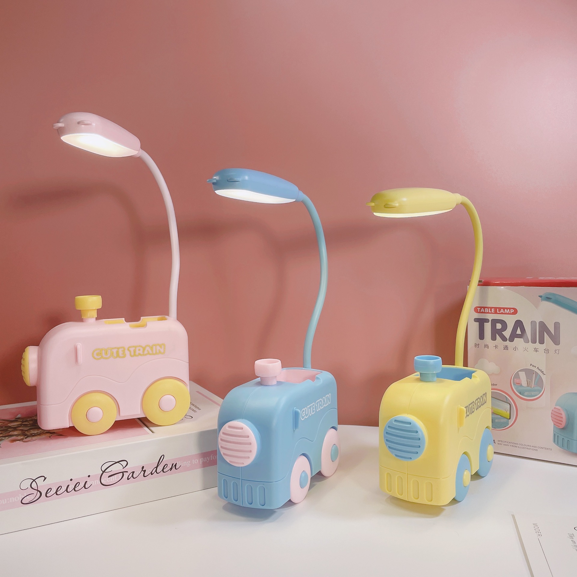 卡通火车头小台灯护眼桌面便携LED灯USB充电学生宿舍笔筒小夜灯