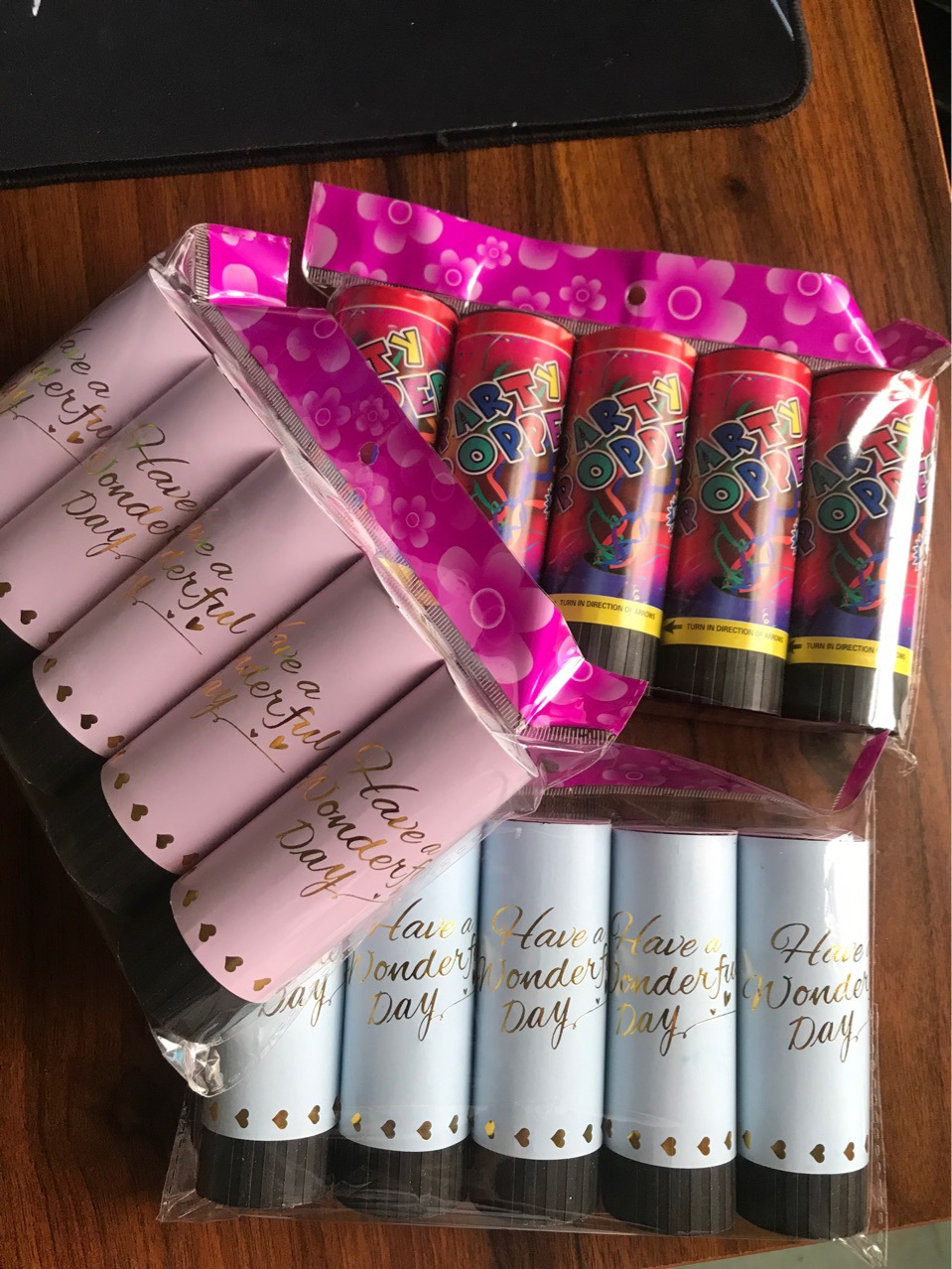 厂价直销小礼花礼炮手持旋转喷花筒结婚节日派对气氛喜庆用品