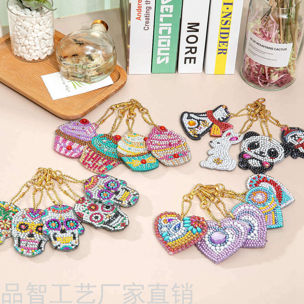 新款5d异形钻石画钥匙扣益智手工DIY包包挂件 卡通儿童节日装