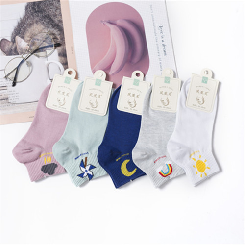 spring and summer women‘s boat socks women‘s cotton socks personality short student socks socks factory wholesale
