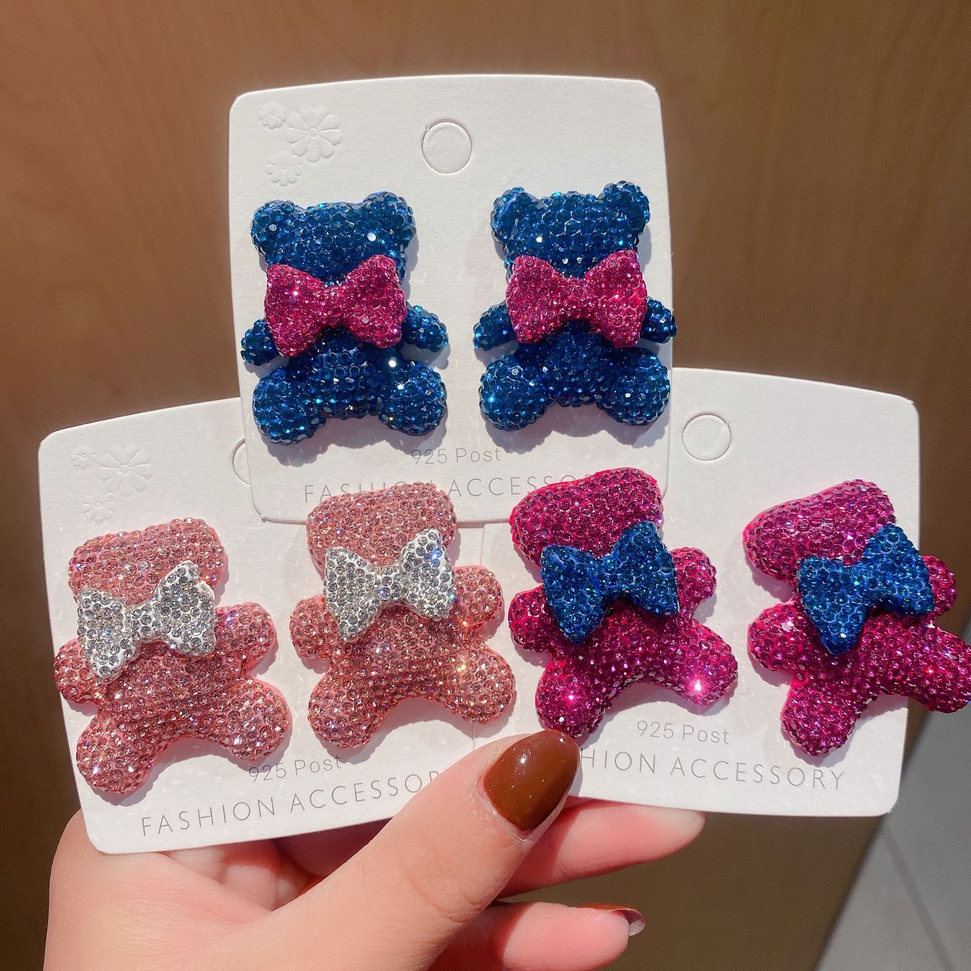 925银针满钻卡通可爱大熊蝴蝶结耳钉夸张走秀款大板时尚耳饰批发