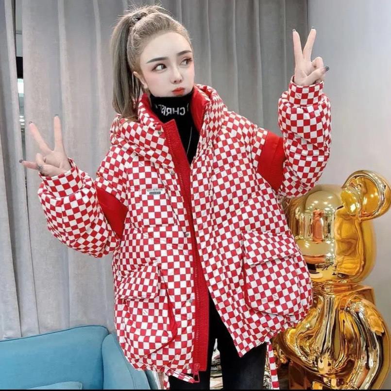 欧货2021冬季新款爆款羽绒服短款棋盘格长袖连帽羽绒面包服外套女
