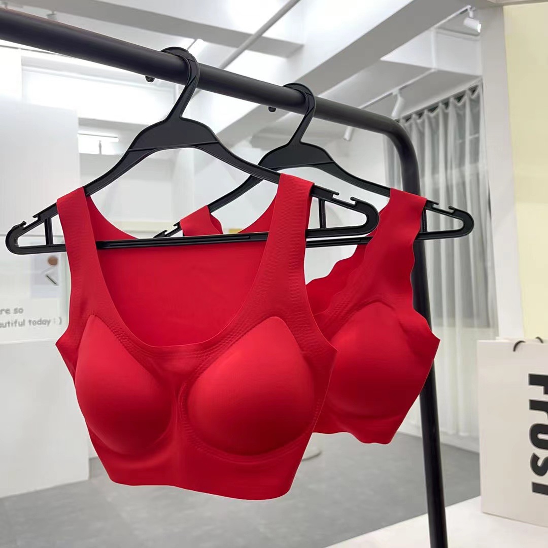 云朵新年本命年大红色乳胶内衣无痕无钢圈透气收副乳女士文胸套装