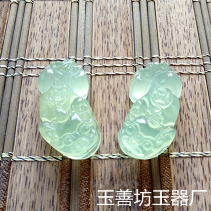 厂家批发天然玉石岫玉吊坠貔貅天然玉石挂件A货貔貅多款工艺品