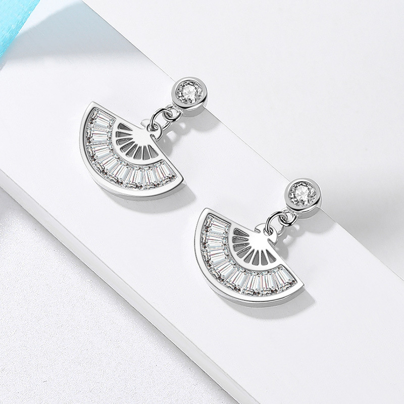 时尚S925纯银耳钉女复古镂空扇子耳环个性扇子型镶钻耳钉厂家批发