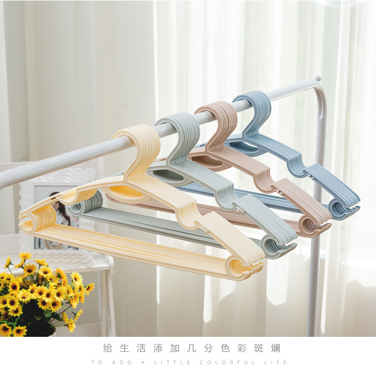 加厚防滑塑料衣架无痕浸塑晒衣架家用防滑衣撑多功能收纳衣架批发