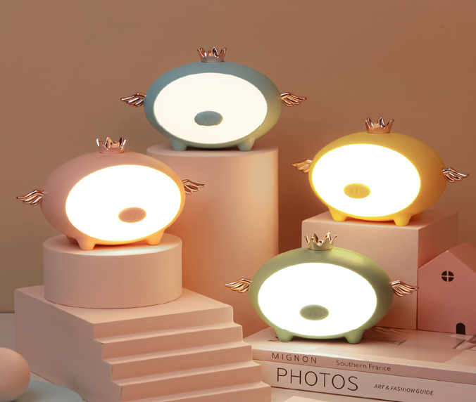 创意礼品皇冠小猪小夜灯外贸专供