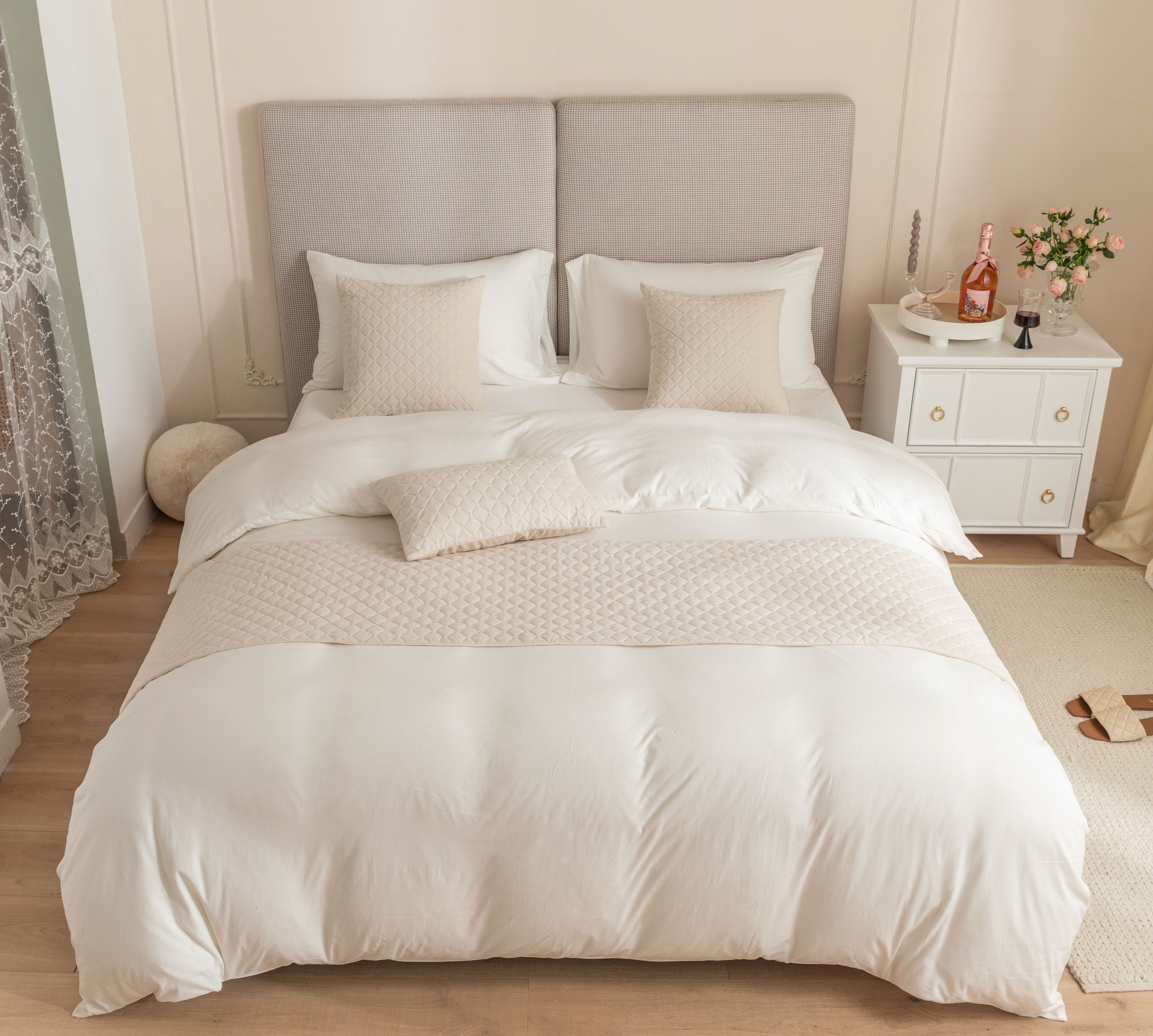 经编丽丝绒荷兰绒 超声波几何压花床旗 桌旗 酒店样板间床上用品