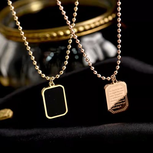Fashion Lettering Reversible Black Rectangular Brand Titanium Steel Necklace Female Simple Cold Style Women‘s Necklace Clavicle Chain