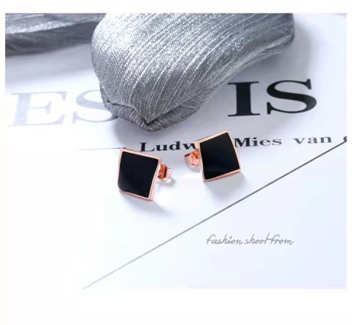 Japanese and Korean Style Simple Personality Elegant Square Black Epoxy Rose Gold Titanium Steel Ear Studs Female Factory Direct Sales