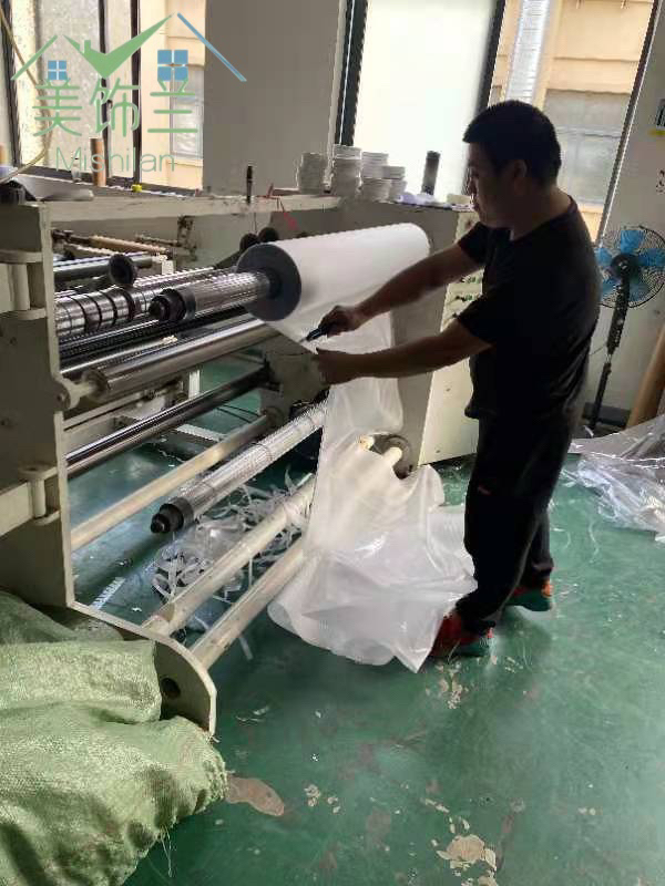 炫彩玻璃贴自粘贴纸透光不透明浴室窗花卫生间窗户防走光磨砂贴膜详情9