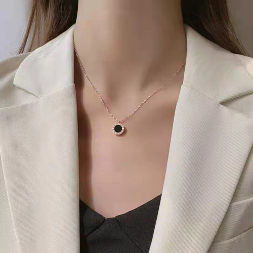 Korean Style Hot Selling Titanium Steel Roman Numerals Necklace Pendant Popular Net Red Fashion New Short Clavicle Chain Necklace Wholesale