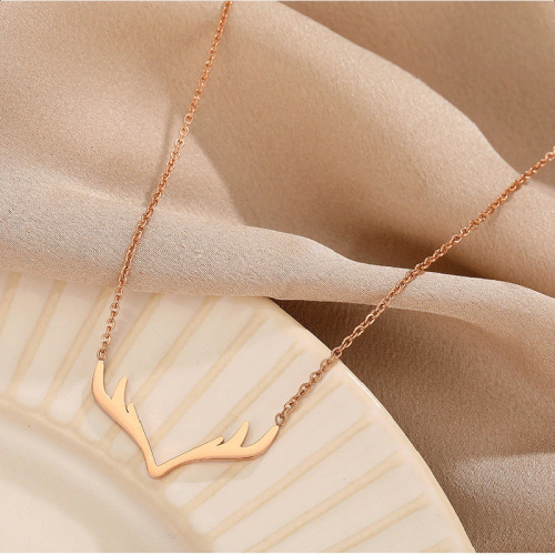 Yi Lu Has You Titanium Steel Necklace Women‘s Fashion Simple Antlers Internet Hot Artsy Necklace 18K Golden Clavicle Chain