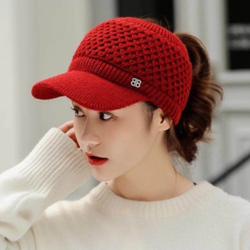 2020 korean women‘s new winter empty top knitted hat fashion sports warm hat plus velvet warm wool peaked cap