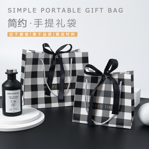 New Queen‘s Day Business Gift Bag Simple Black and White Packaging Bag Handbag Gift Bag for Boys and Girls with Ribbon 