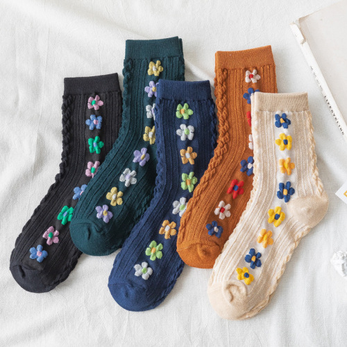 socks women‘s mid-calf flower socks korean autumn and winter new retro embossed japanese sweet elegant style small flower stockings