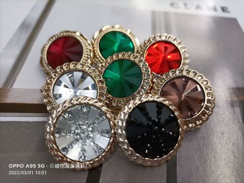 High-Grade Big Rhinestone Buttons Acrylic Crystal Buttons High-End Overcoat Buttons All Kinds of Rhinestone Buttons