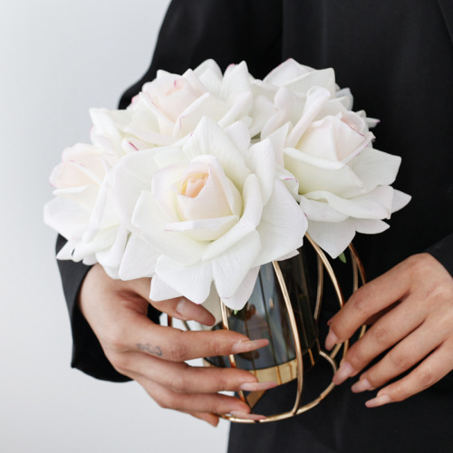 moisturizing hand feeling simulation wedding hand holding artificial flower fake bouquet home decoration flower single curling rose