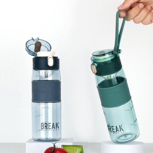 new fashion trendy colorful bouncing sports water cup 480ml male and female students portable sports water bottle with tea strainer