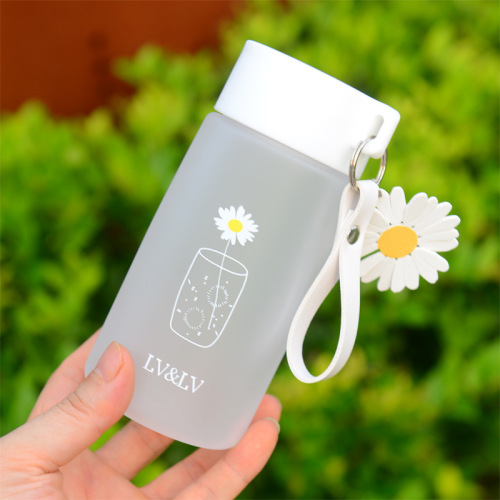 small daisy plastic cup male and female students drop-resistant water cup outdoor trend mori style cup
