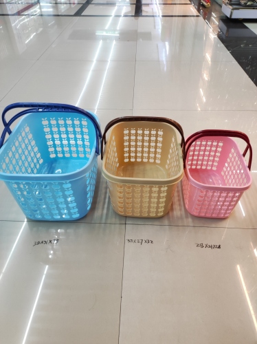 shopping basket， blue basket， basket