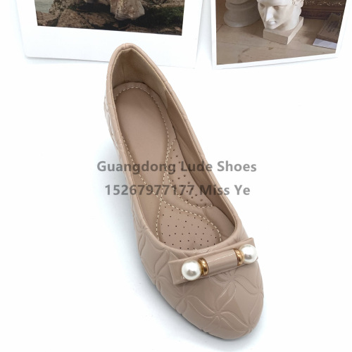new casual pumps women‘s pearl fashion all-match comfort flat shoes pumps guangzhou women‘s shoes handcraft shoes pumps