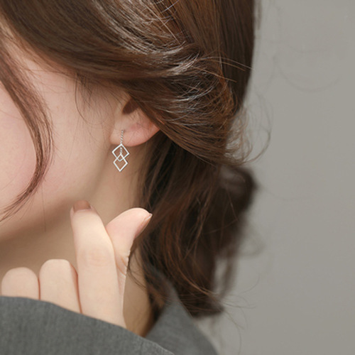 handmade square earrings women‘s simple fashion small korean version versatile ins cold geometric square earrings