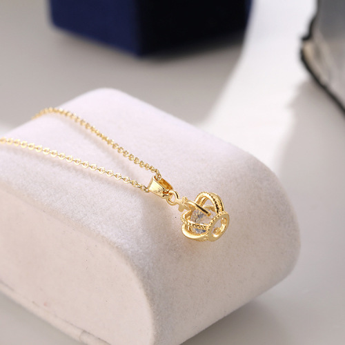 Fashion Design Personality Electroplated Real Gold Zircon Three-Dimensional Crown Necklace Pendant Super Hot All-Match Light Luxury Clavicle Chain