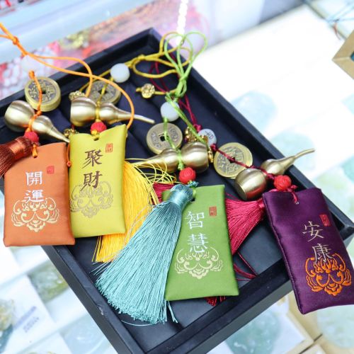 Lucky Bag Perfume Bag Copper Gourd Five Emperor Coins Pendants Lucky Bag Square Silk Embroidery Sandalwood Car Pendant