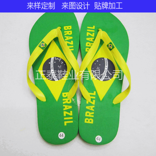 factory customized team slippers brazil flag flip flops green beach slippers pattern customized men‘s sandals