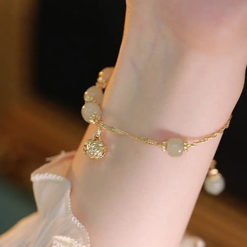 Niche Design Girlfriends National Style Gold Silk Bell Pendant Bracelet Bracelet Special Gift