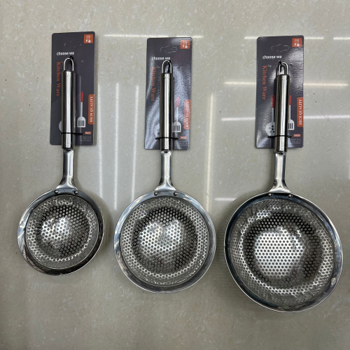 [huilin] stainless steel hotel kitchen supplies 2.5cm short handle stitching round steel handle punching colander