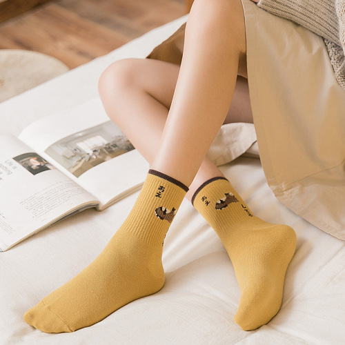 one-piece delivery autumn and winter new cartoon embroidered women‘s socks japanese and korean harajuku style mid-calf length socks women‘s color cotton socks