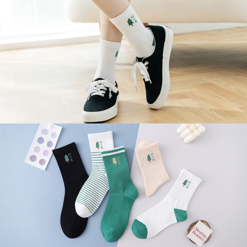 2023 japanese college style green women‘s stockings breathable mid-calf sports style cotton socks one-piece delivery