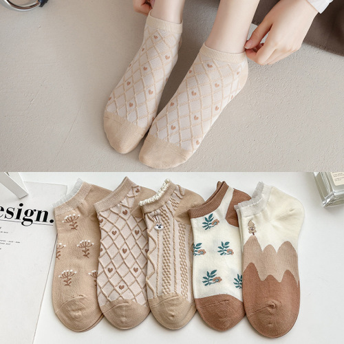 Spring 2023 New Women‘s Low Top Socks Short Small Flower Socks Breathable Cotton Japanese Style Women‘s Socks Factory Delivery