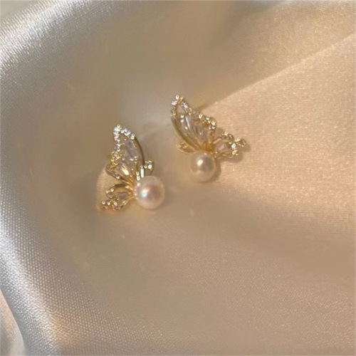 korean earrings 2023 new internet hot sterling silver needle pearl butterfly earrings light luxury design sense earrings