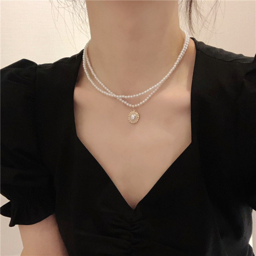 Elegant Retro French Double-Layer Pearl Necklace Female Online Influencer Clavicle Chain Simple Special-Interest Design Neck Accessories