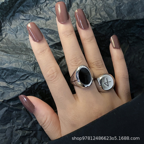 Popular Internet Celebrity Punk Cool European and American Glossy Bright Silver Ring Black Stone Carving Number 4 Retro Couple Couple Rings