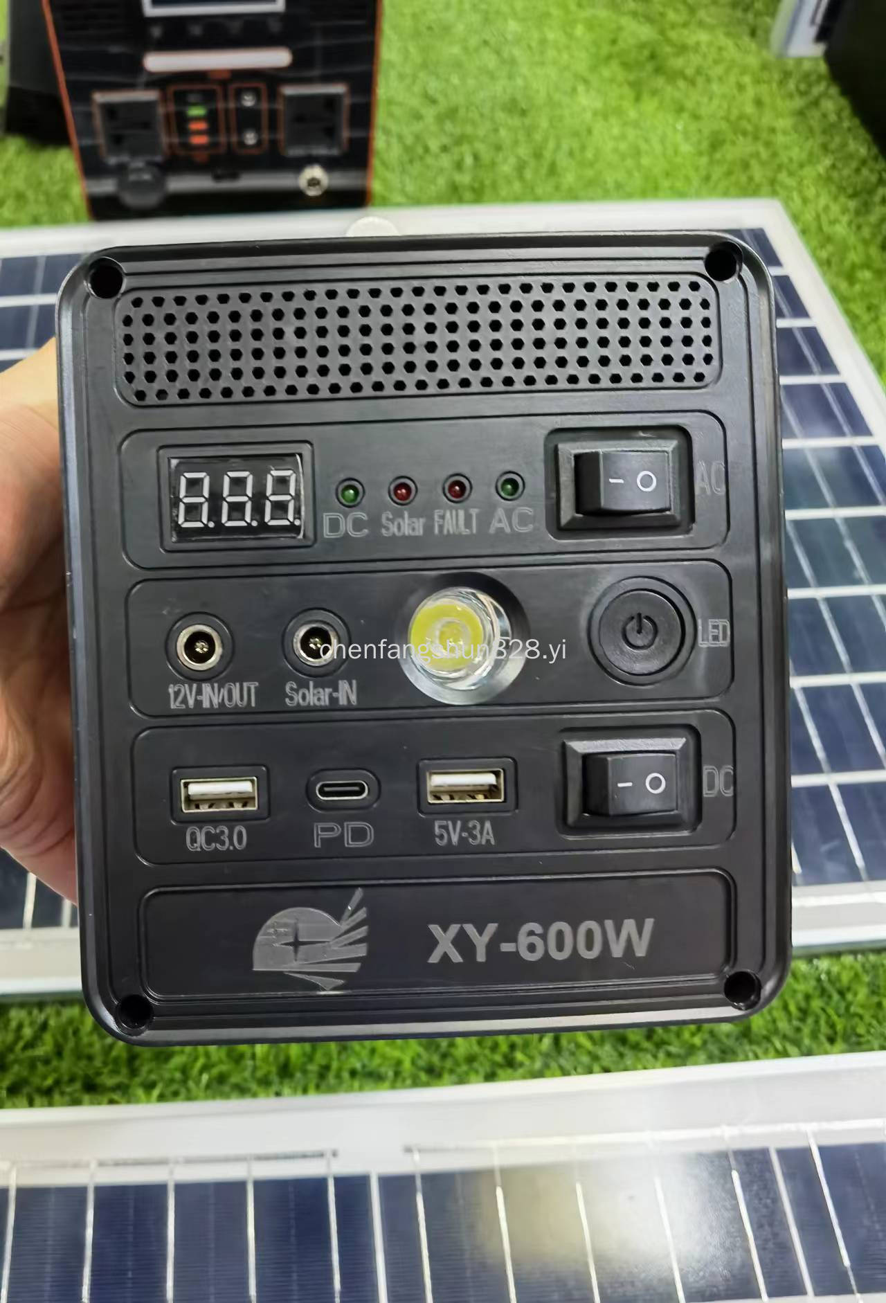 新款太阳能便携式小系统蓄电池发电机电源200W  400W 600W 1000W  2000W详情9
