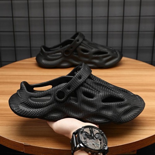 022 New Hole Shoes Summer Wear Hollow out Breathable Closed Toe Slippers Non-Slip Dual-Use Beach Sandals Couple Shoes 