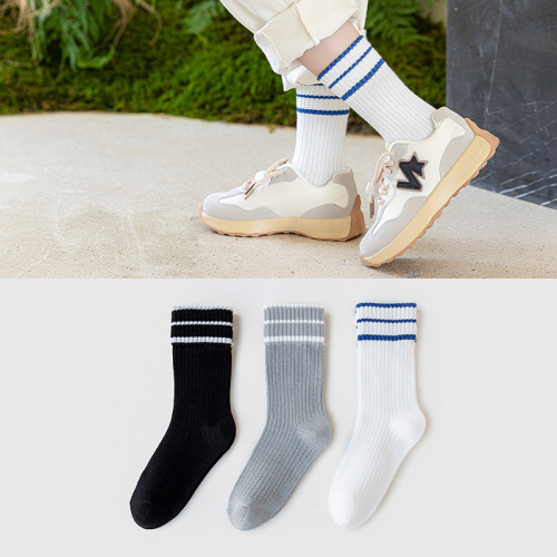 3 pairs of children‘s socks autumn and winter sports men‘s and women‘s baby socks medium and big children‘s striped cotton socks one-piece delivery