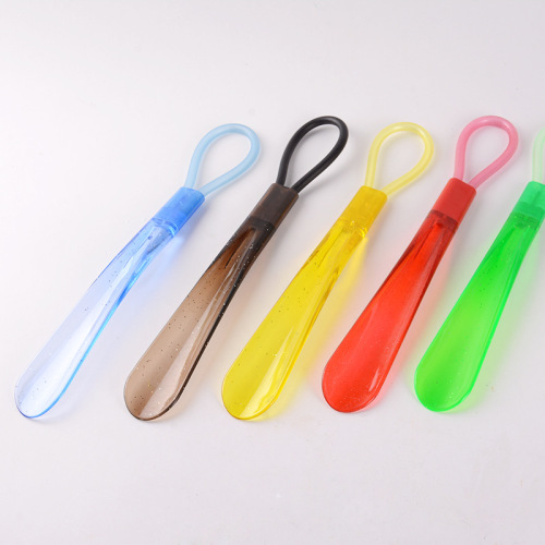 factory direct sales plastic crystal shoehorn lazy wearing shoes device shoe lifting device home small shoehorn lifting shoes device