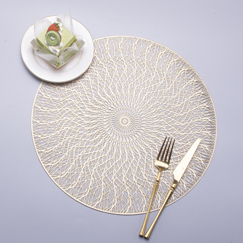Cross-Border European Bronzing PVC Hollow Circle Placemat Insulation Mat Hotel Household Western Placemat Environmentally Friendly Table Mat