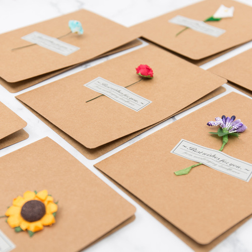 Manufacturers Supply Kraft Paper Dried Flower Greeting Card Holiday Blessing Creative Teacher‘s Day Greeting Card Flower Shop Gift Shop Gift Card 