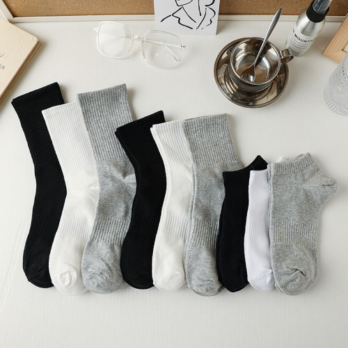 Autumn and Winter Women‘s White Tube Socks Color Sports Cotton Socks Men‘s Socks High-Top Breathable Long Socks Factory Delivery