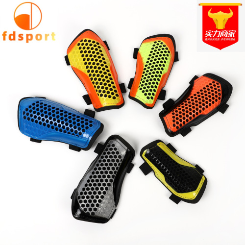 flying shield professional double-layer thickened honeycomb breathable adult football shin guard leg guard adult primary school students