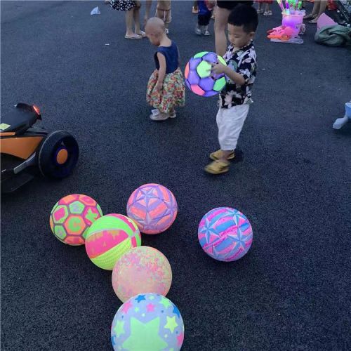 internet celebrity stall luminous football flash basketball pat ball cordless fitness inflatable elastic ball children‘s toys