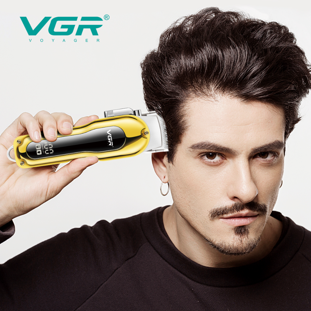 VGR680 All-Metal Electric Hair Clipper Fine-Tuning Gradient Oil Head Hair Cutter LCD Digital Display Electric Trimmer