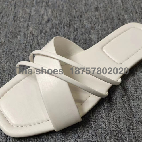 customized slippers pvc tpr bottom casual slippers flat women‘s slippers various styles fashion trend affordable