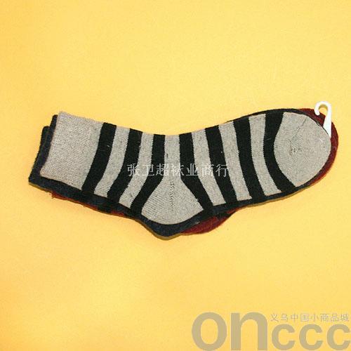 stall stripe pattern khaki wool socks rabbit wool socks women‘s socks winter socks mid-calf length socks
